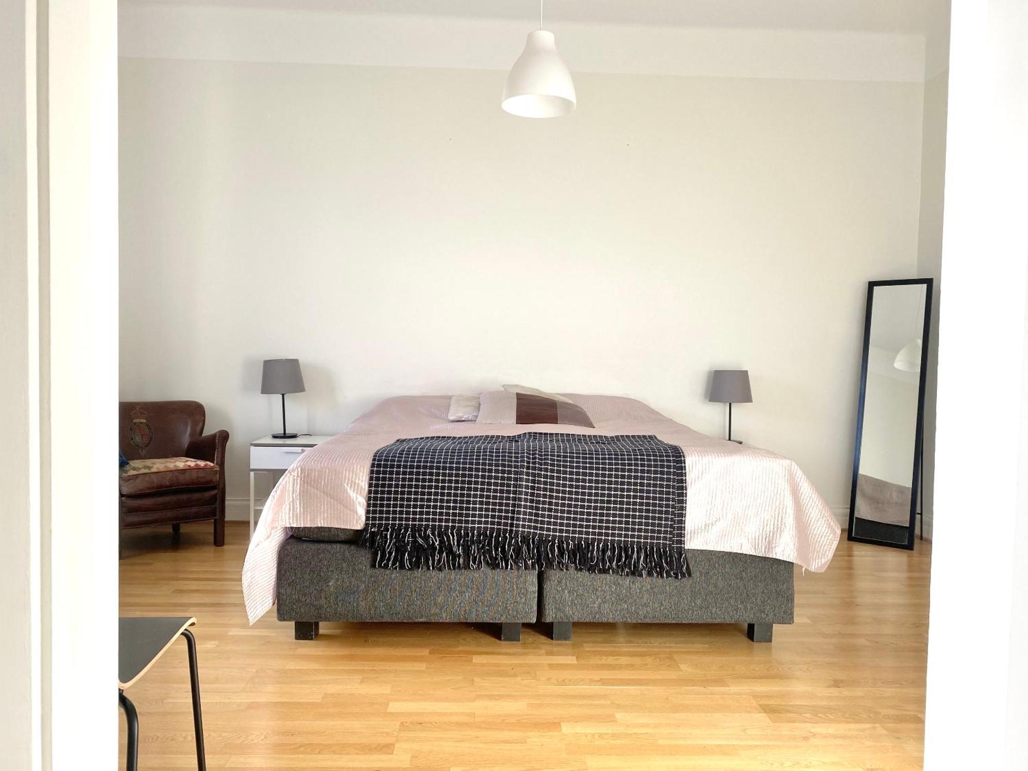 Luxury In Centre Apartment